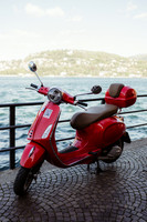 ITALY: Lake Como Vespa - Cjoe and Makayla