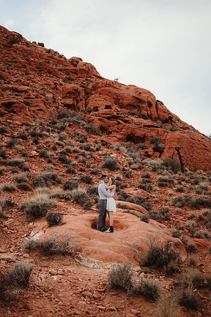 Red Rock Canyon Las Vegas Desert Engagement Portraits Las Vegas