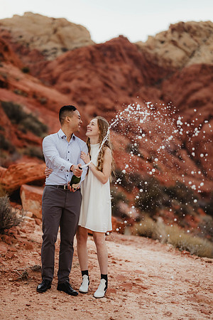 Red Rock Canyon Las Vegas Desert Engagement Portraits Las Vegas