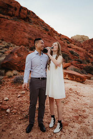 Red Rock Canyon Las Vegas Desert Engagement Portraits Las Vegas